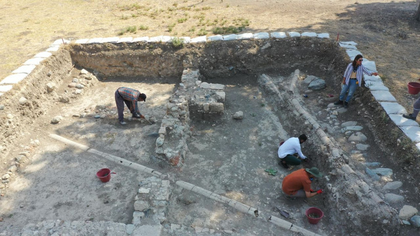 Antik Hipodrom'da oyun taşları ve zar bulundu - Resim: 2