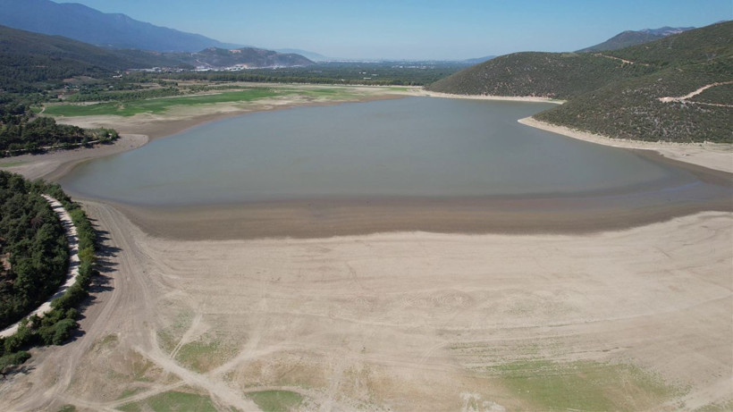 Bursa’da iki barajda su bitti: Tarım arazileri kuraklığın pençesinde - Resim: 2