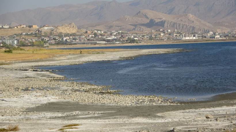 Van Gölü alarm veriyor! Su çekilmesi 3 kilometreye ulaştı - Resim: 5