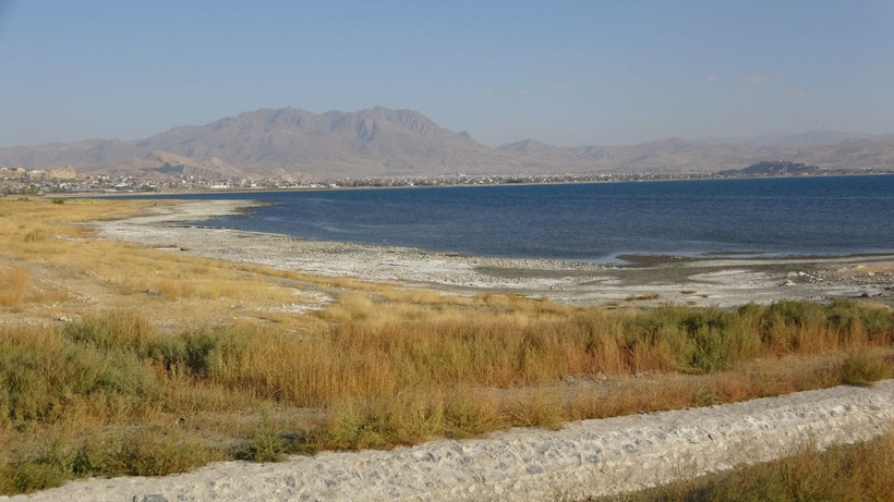 Van Gölü alarm veriyor! Su çekilmesi 3 kilometreye ulaştı - Resim: 6