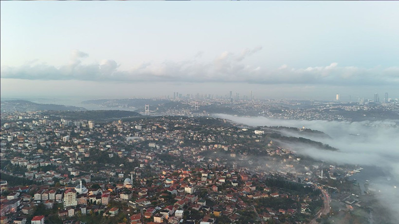 İstanbul Boğazı sisle kapandı, ortaya kartpostallık manzaralar çıktı - Resim: 2