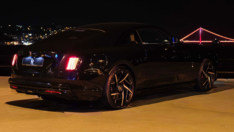En güçlü Rolls-Royce Black Badge Spectre İstanbul’da tanıtıldı: İşte fiyatı ve özellikleri - Resim: 2