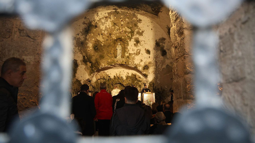 Dünyanın ilk mağara kilisesinde noel ayini: Antakya’da manevi buluşma - Resim: 3