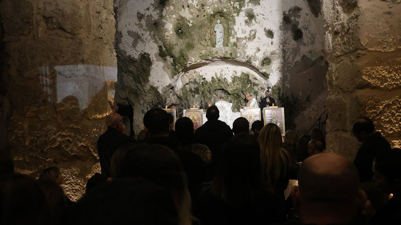 Dünyanın ilk mağara kilisesinde noel ayini: Antakya’da manevi buluşma - Resim: 4