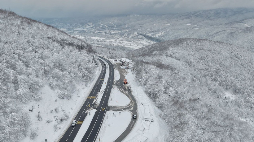 Bolu Dağı geçişinde ulaşım normale döndü - Resim: 3