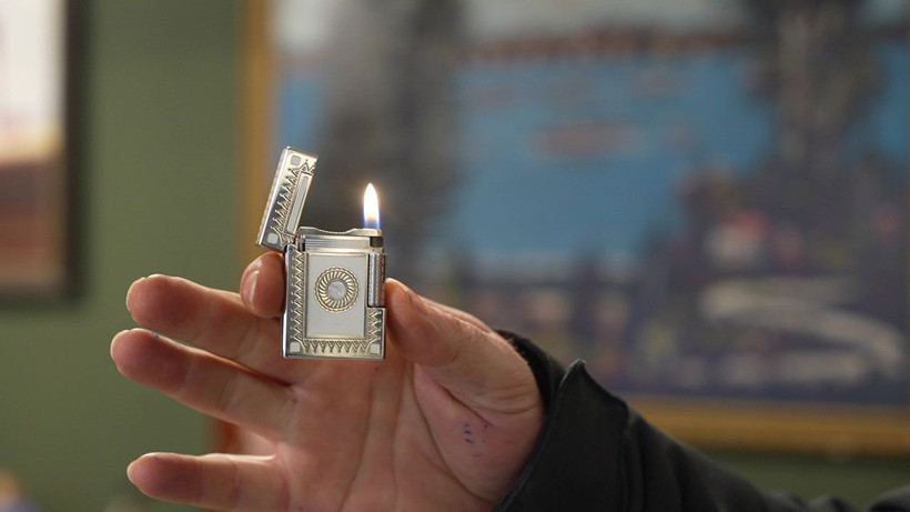 Çocukluk hayali gerçeğe dönüştü: Servet değerindeki çakmaklar görenlerin ilgisini çekiyor - Resim: 1