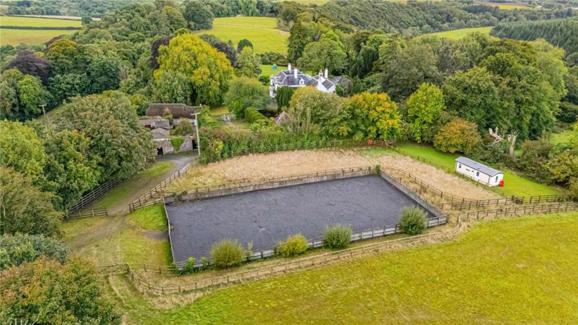 Rolling Stones efsanesinin malikanesi satışta: İstenen fiyat dudak uçuklattı - Resim: 10