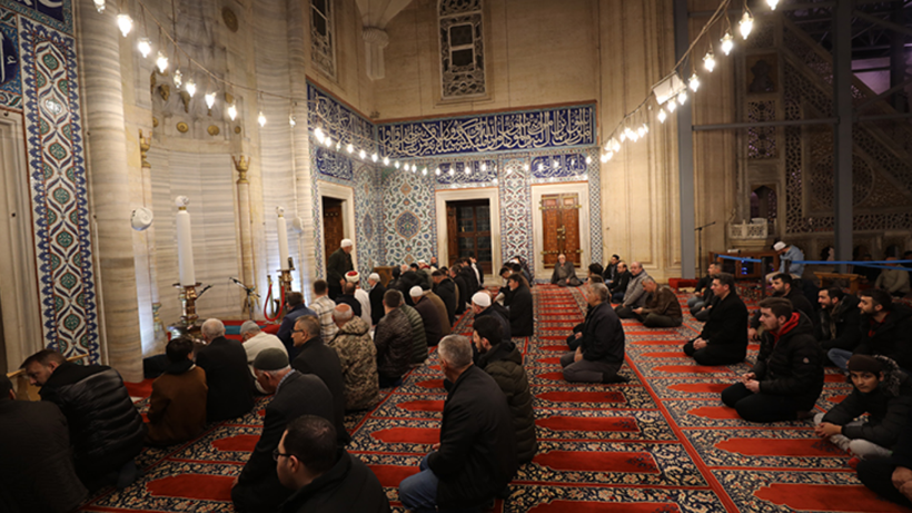 2026 ilk teravih ne zaman, saat kaçta? Teravih namazı nasıl kılınır? - Resim: 1