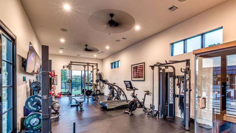 Sadece havuzuna 2 milyon dolar harcadı! Efsane sporcu malikanesini satıyor - Resim: 6