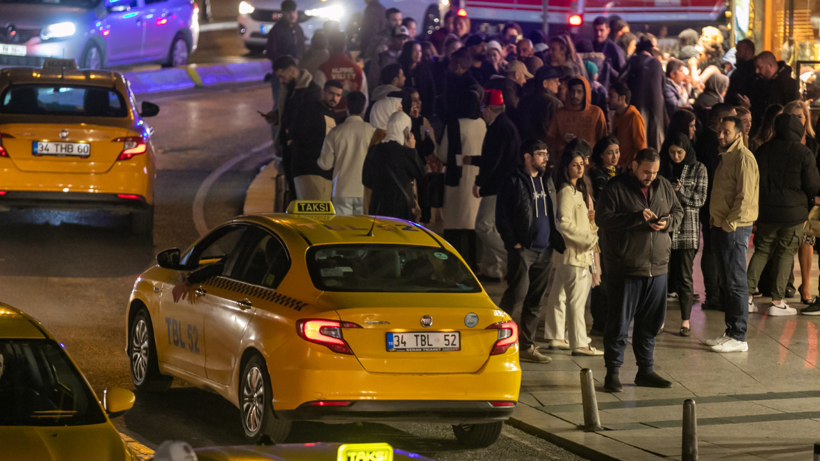 Sarılar boşta kaldı: Müşteri seçen taksiciler şimdi bulamıyor - Resim: 7