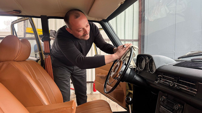 25 bin liraya aldığı klasik araca servet harcadı: 50 yıllık otomobil küllerinden doğdu - Resim: 2