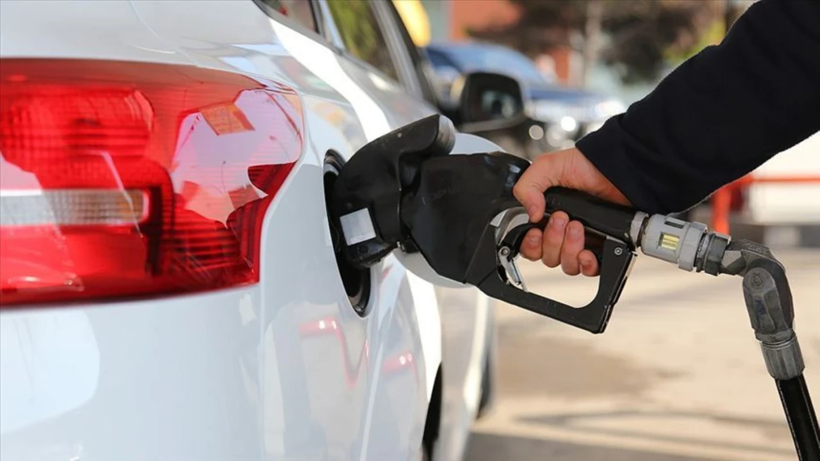 Akaryakıtta tabela değişiyor: Benzin ve motorinde büyük indirim yolda - Resim: 1