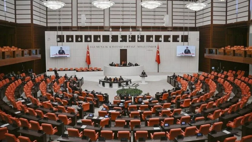 12. YARGI PAKETİ SON DURUM: Yeni yargı paketi TBMM Genel Kurul'da kabul edildi mi, yasalaştı mı? - Resim: 1