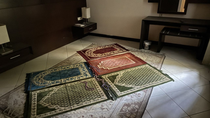 Kurşun ve kan izleri hâlâ duruyor: İşte Cumhurbaşkanı Erdoğan'ın 15 Temmuz'da kaldığı otel... - Resim: 4