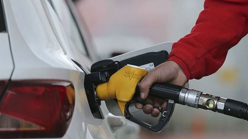 Akaryakıtta yeni zam kapıda: Motorine 3,90 TL, benzine 1 TL zam geliyor - Resim: 1