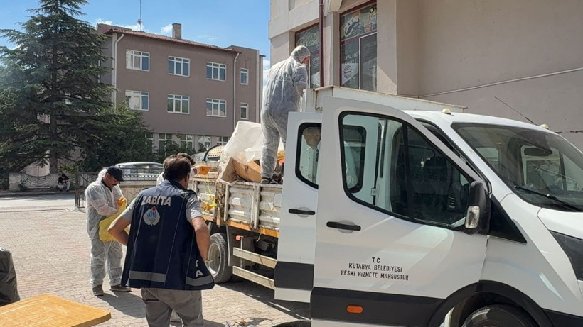 Emekli profesörün dairesinden gelen koku isyan ettirdi - Resim: 6