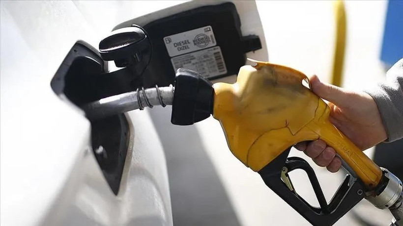 Akaryakıta yeni zam kapıda: Depo yüzde 10 daha pahalıya dolacak - Resim: 1