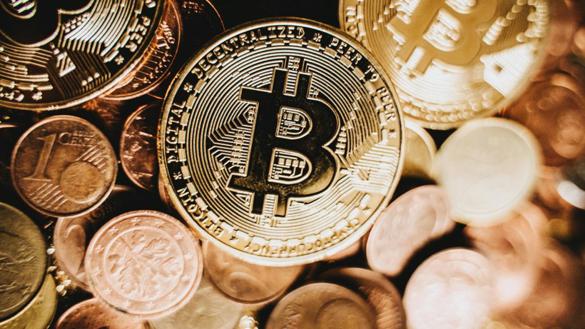 Bitcoin'de 9 yıl sonra dikkat çeken sinyal: Altınla bağı tarihi seviyede! - Resim: 1