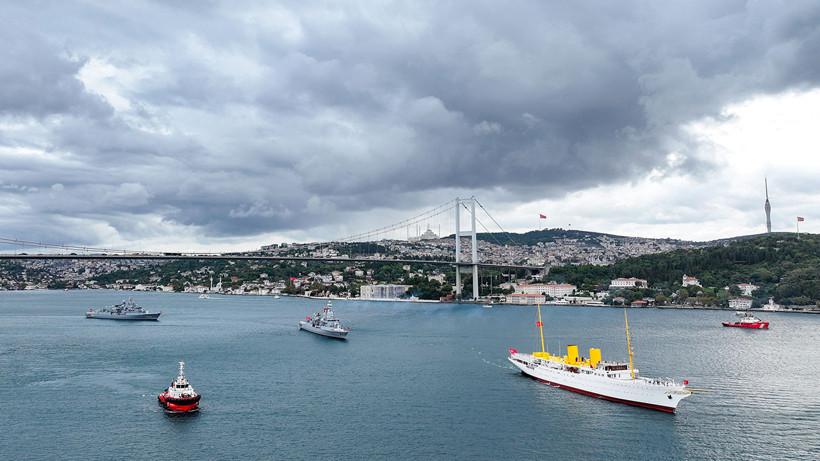 Boğaz’da Preveze korteji: Savaş gemileri ve denizaltılar geçiş yaptı - Resim: 4
