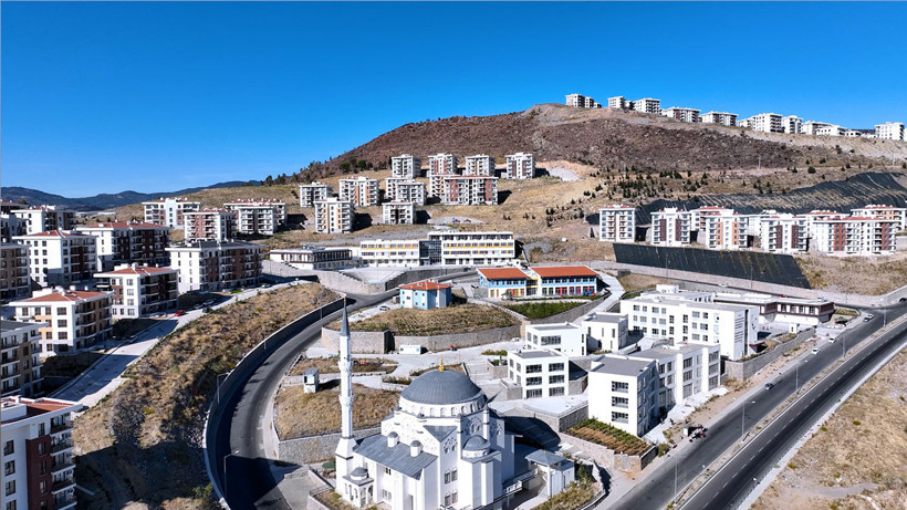 İzmir depreminin 6. yılında Bakan Kurum'dan kentsel dönüşüm mesajı - Resim: 6