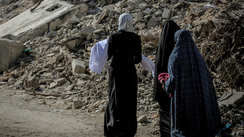 İsrail Gazze'de d&ouml;rt konut binasını vurdu, 11 Filistinli &ouml;ld&uuml; - Resim : 2