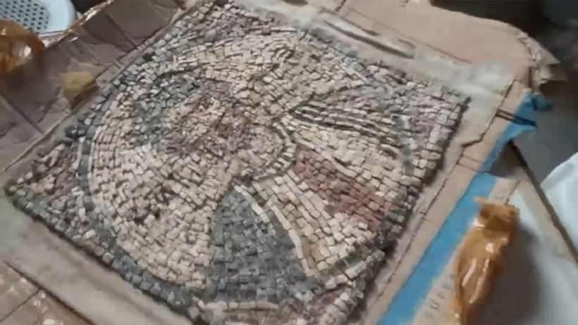 İstanbul’da büyük operasyon: Interpol’ün aradığı hat levha ele geçirildi - Resim : 1