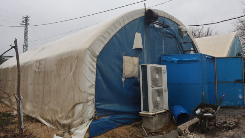 Dolar ve altınlarını bozdurup kurdu, şimdi t&uuml;m Akdeniz'e satıyor - Resim : 1