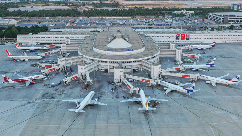 Bakan Uraloğlu: Türkiye hava seyrüseferinde tarihi rekora ulaştı - Resim : 1