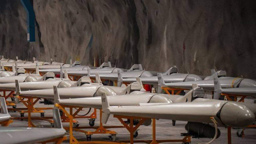 İran yeraltı cephaneliğini g&ouml;sterdi! Şahid İHA'lar ve balistik f&uuml;zeler operasyona hazır - Resim : 2