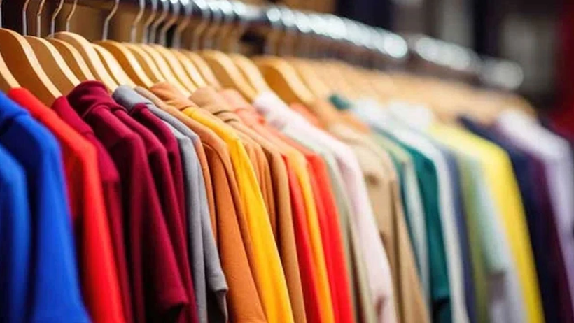 Bayram alışverişi vitrinleri hareketlendirdi: Hazır giyimde satışlar hızlandı - Resim : 1