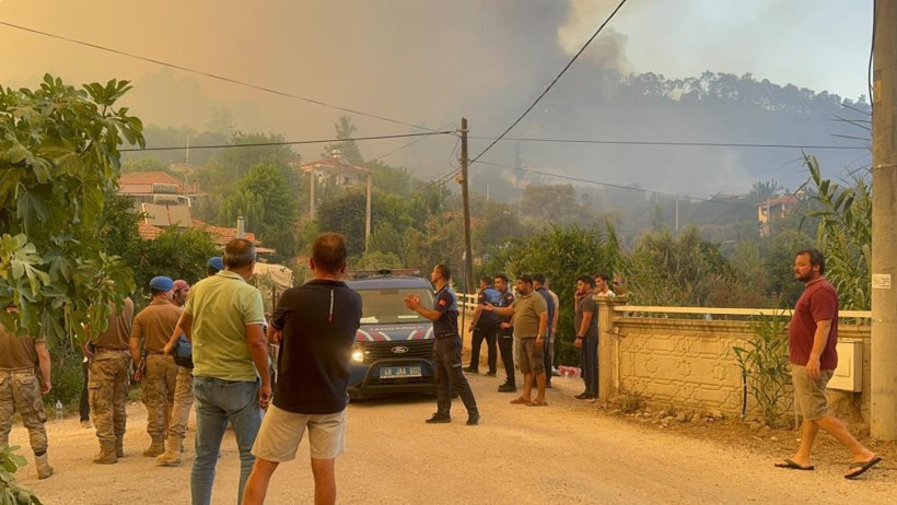 Fethiye'de orman yangını: Bir mahalle tahliye edildi - Resim : 2