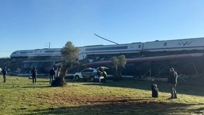 Faciadan &ouml;nceki 5 dakika: İspanya'daki tren kazasının kayıtları ortaya &ccedil;ıktı - Resim : 3