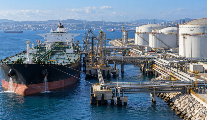 İran'ın denizdeki petrolü tükendi: 135 milyon varillik stok eridi - Resim : 3