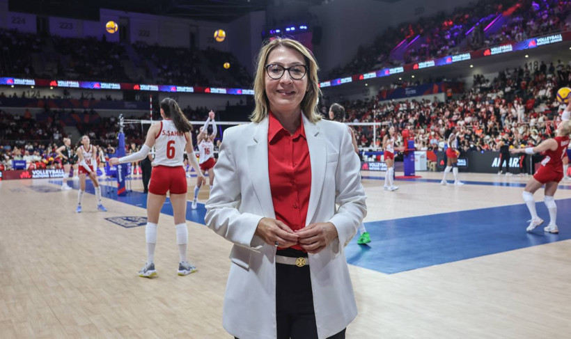 Vodafone&rsquo;dan Voleybol Milletler Ligi&rsquo;nde millilere hologram trib&uuml;nden destek - Resim : 1