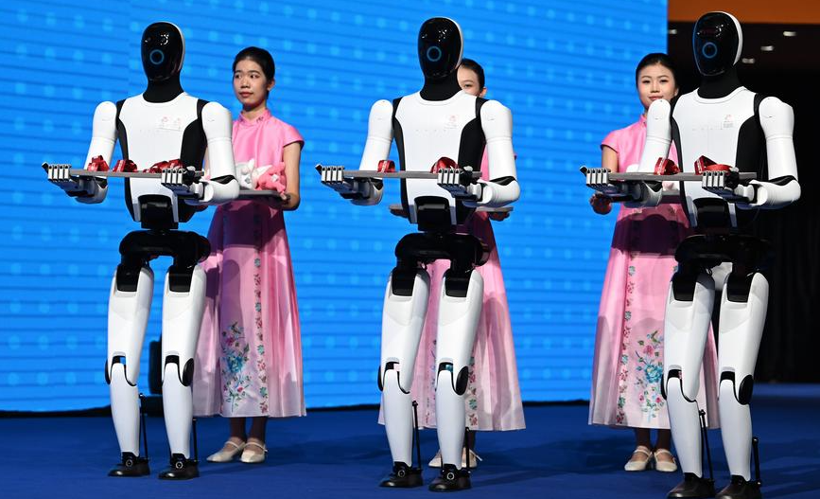 Çin Ulusal Oyunları’nda robotlar damga vurdu - Resim : 1