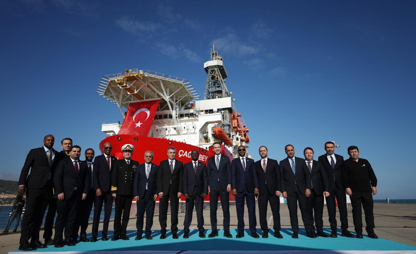 T&uuml;rkiye&rsquo;den Somali&rsquo;ye enerji hamlesi: &Ccedil;ağrı Bey sondaj gemisi yola &ccedil;ıktı - Resim : 1