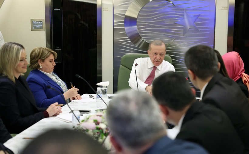 Cumhurbaşkanı Erdoğan: Milyonlarca lira transfer ücreti alan insanlar bu işe nasıl bulaşır? - Resim : 1