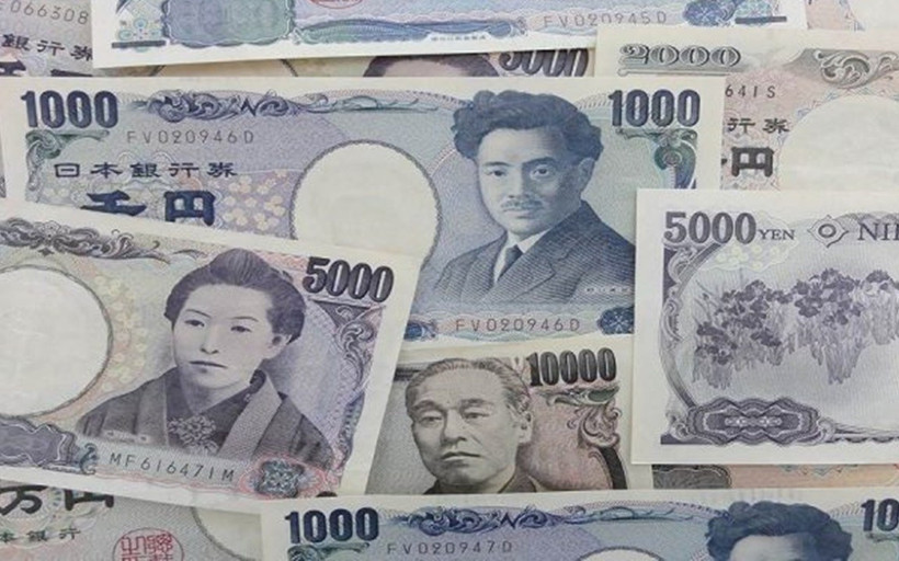 Japon yeni son kırk yılın en düşük seviyesine yaklaştı