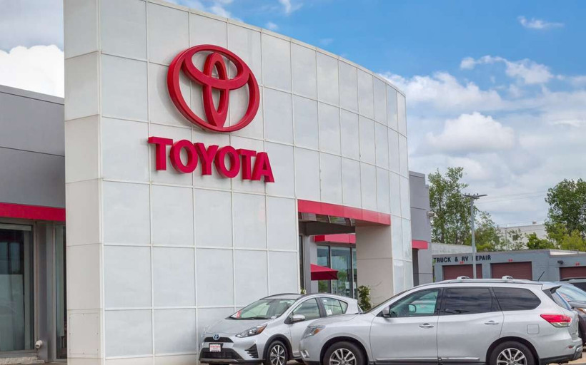 Toyota, ABD'de yüz binlerce aracı geri çağırdı