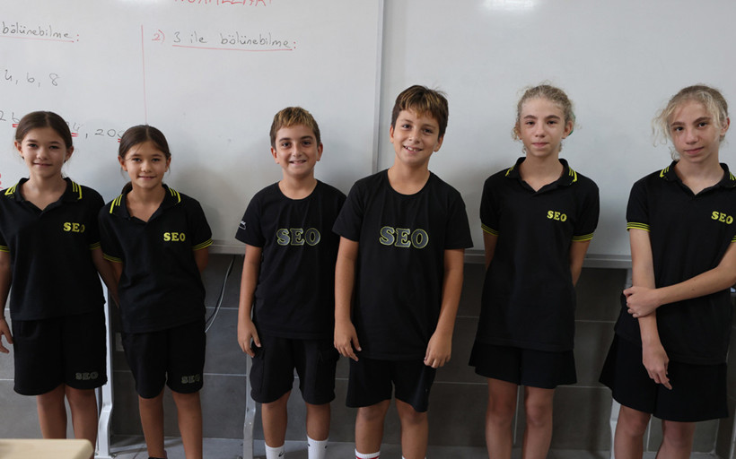 Aynı sınıfta 3 ikiz okuyor! Okulda ise 11 ikiz var