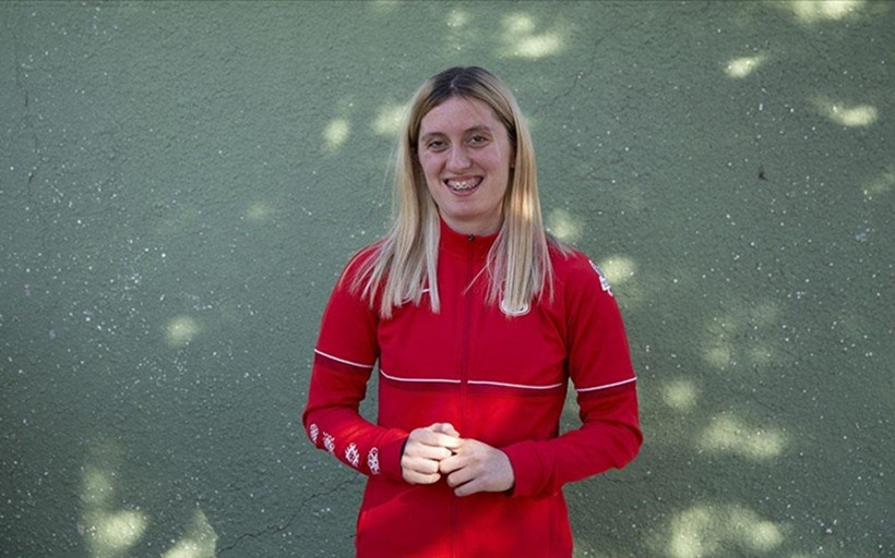 Milli sporcu Fatma Damla Altın'dan Dünya Şampiyonası'nda gümüş madalya