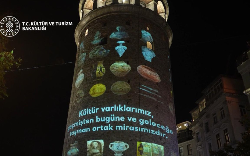 Galata Kulesi’nden dünyaya mesaj