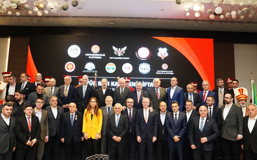 İstanbul ve Batı Karadeniz tek yürek: Büyük iftar buluşması gerçekleşti