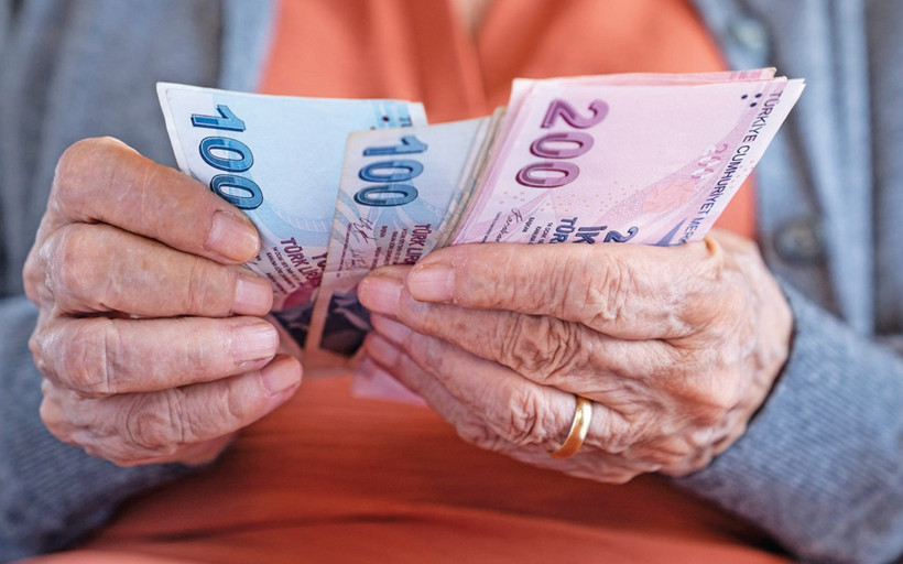 Faiz oranı yüzde 39'dan yüzde 29'a düşürüldü