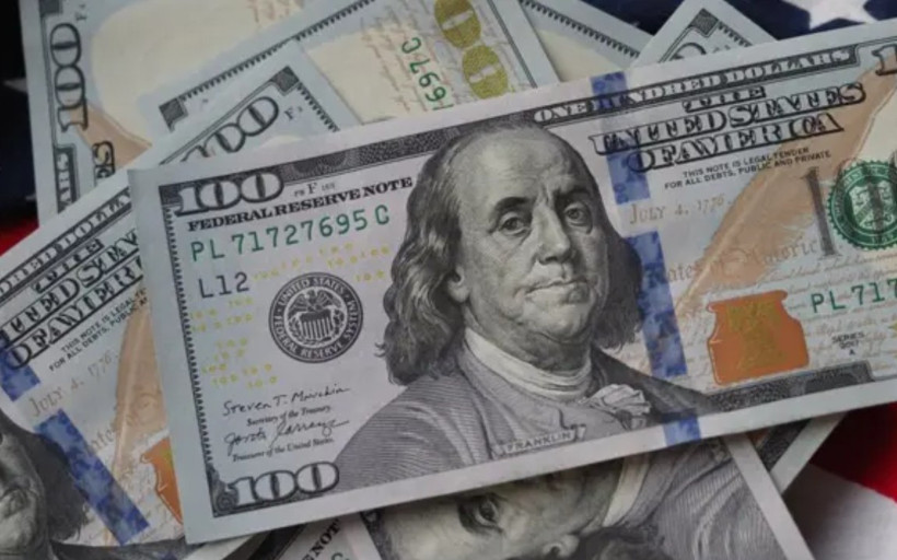 Dolar yeni haftada rekor tazelemeyi sürdürdü