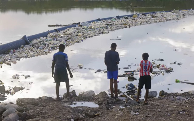 Melissa yıktı geçti: On binlerce turist mahsur - Resim: 4