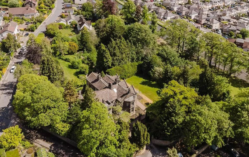 Ünlü yazarın mürebbiyelik yaptığı malikane satışa çıktı - Resim: 33