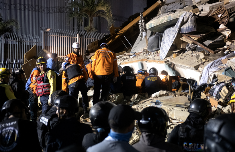 Venezuela'da peş peşe iki büyük deprem! Yerle bir oldu, can kaybı artıyor - Resim : 4