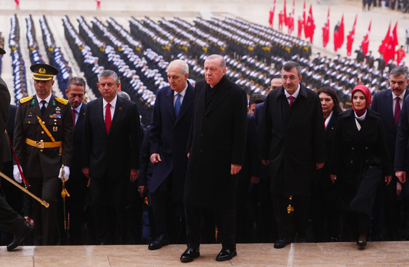 Devlet erkanı Cumhuriyet'in 103. yılında Ata'nın huzurunda - Resim : 1