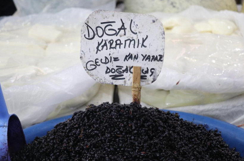 Dağlarda kendiliğinden yetişiyor, kilosu 100 TL'den satılıyor: Yılda sadece bir ay bulunuyor - Resim: 3